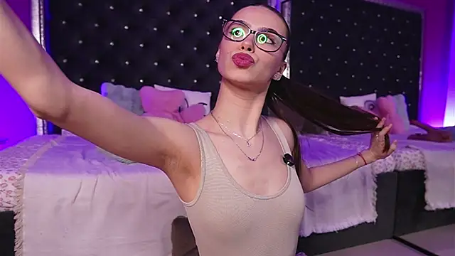 alexxisrae online show from March 28, 2026, 5:23 pm