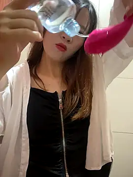 Snapshot of littleqiu chatting on September 11, 2025, 11:54 am littleqiu online show from September 11, 2025, 11:54 am