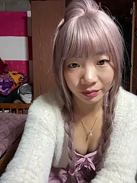 AAANINE22 online show from September 9, 2025, 3:17 am