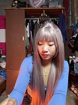 AAANINE22 online show from September 12, 2025, 3:34 pm