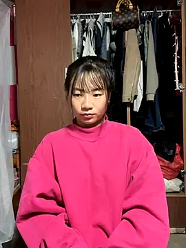 AAANINE22 online show from September 25, 2025, 7:34 am