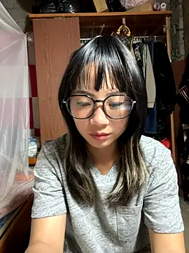 AAANINE22 online show from October 12, 2025, 3:11 pm