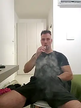 mrlyuis online show from November 30, 2025, 9:30 pm