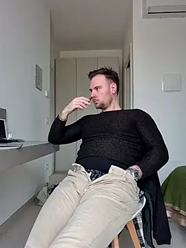 mrlyuis online show from February 25, 2026, 1:10 pm