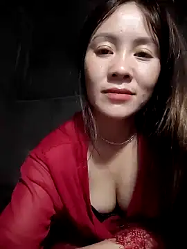 Snapshot of TinTim02 chatting on May 5, 2026, 12:46 pm TinTim02 online show from May 5, 2026, 12:46 pm