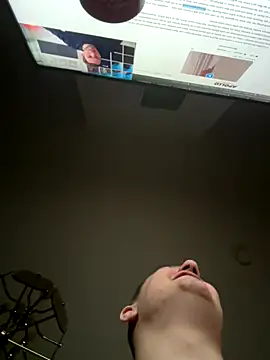 pussyhunter323557 online show from September 26, 2025, 6:01 pm