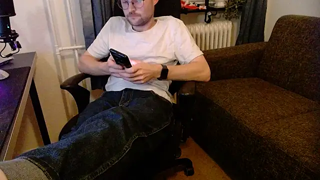 ChefDeLust online show from October 31, 2025, 6:09 pm