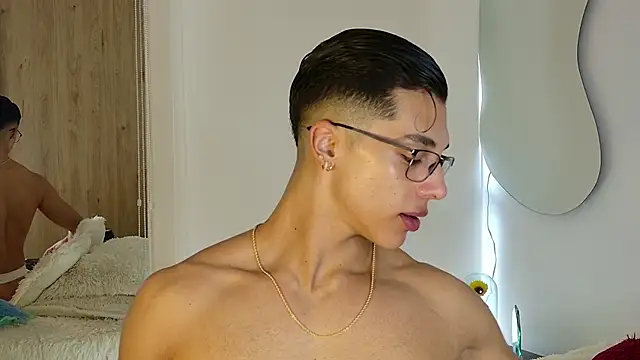 Troye Williams online show from April 12, 2026, 12:43 pm