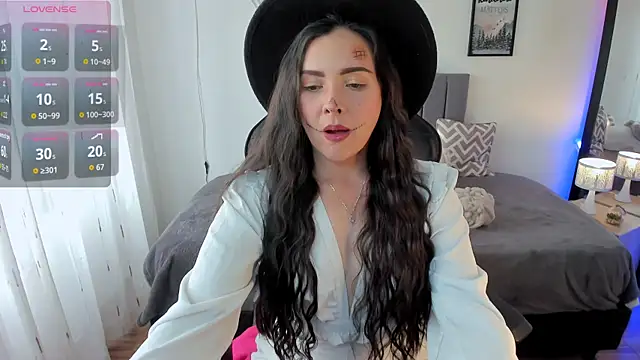 amaia monet online show from October 20, 2025, 7:58 pm