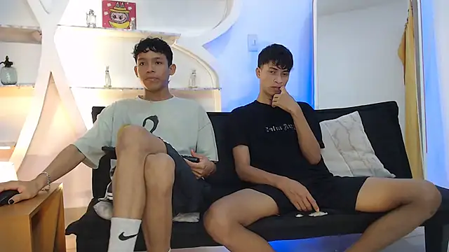 BEAUTY BOYS1 online show from October 12, 2025, 7:51 am