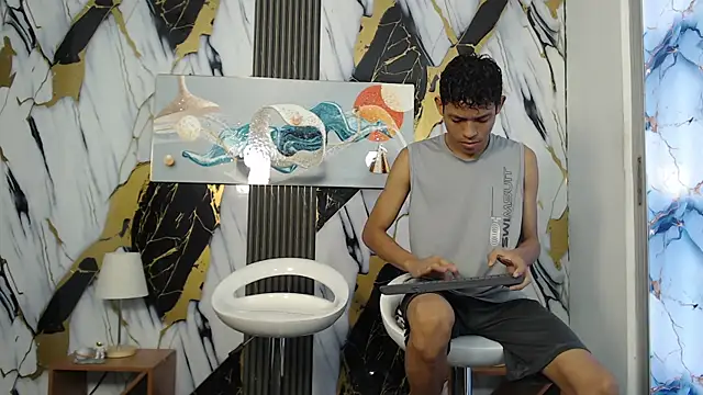 BEAUTY BOYS1 online show from February 23, 2026, 7:22 pm