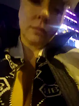 NADINNNE online show from December 5, 2025, 8:16 pm