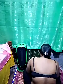 Mistompa24 online show from November 28, 2025, 3:58 pm