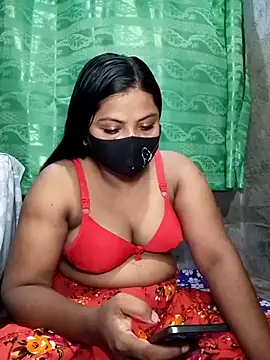 Snapshot of Mistompa24 chatting on May 20, 2026, 6:41 am Mistompa24 online show from May 20, 2026, 6:41 am