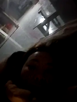 milo123-xx online show from December 18, 2025, 1:50 pm