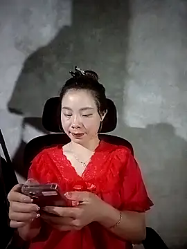 milo123-xx online show from April 19, 2026, 1:10 pm