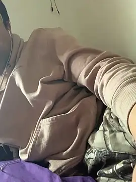 Snapshot of DanBfl chatting on October 23, 2025, 2:27 pm DanBfl online show from October 23, 2025, 2:27 pm