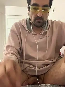 Snapshot of DanBfl chatting on November 1, 2025, 8:00 pm DanBfl online show from November 1, 2025, 8:00 pm