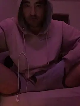 Snapshot of DanBfl chatting on November 25, 2025, 9:31 am DanBfl online show from November 25, 2025, 9:31 am