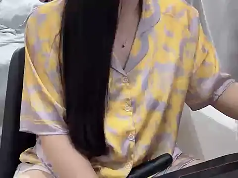 Stella-869 online show from April 4, 2026, 9:18 am