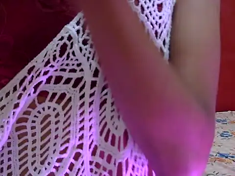 muskanrao2 online show from September 17, 2025, 4:14 am