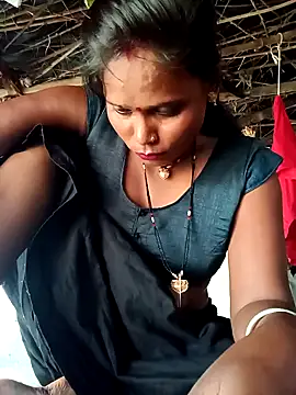 Snapshot of cute_diya_12 chatting on September 11, 2025, 2:33 am cute diya 12 online show from September 11, 2025, 2:33 am