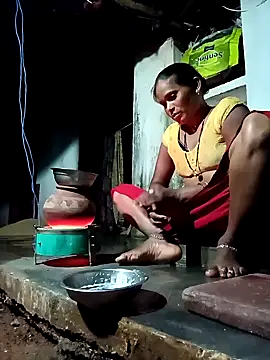 Snapshot of cute_diya_12 chatting on September 21, 2025, 3:57 pm cute diya 12 online show from September 21, 2025, 3:57 pm