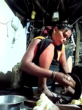 Snapshot of cute_diya_12 chatting on October 6, 2025, 1:41 pm cute diya 12 online show from October 6, 2025, 1:41 pm