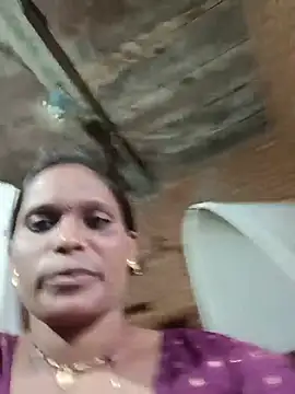 Snapshot of cute_diya_12 chatting on July 22, 2026, 2:47 am cute diya 12 online show from July 22, 2026, 2:47 am