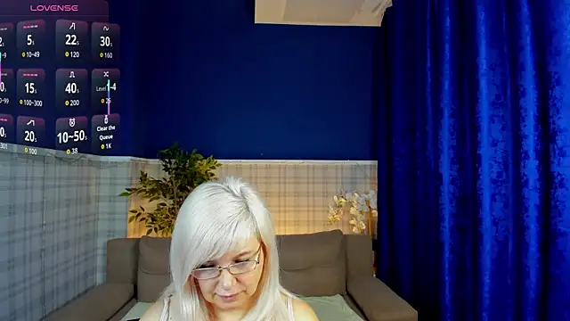 Hella Fabel online show from April 9, 2026, 1:16 am