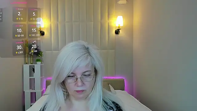 Snapshot of Hella_Fabel chatting on June 8, 2026, 1:09 am Hella Fabel online show from June 8, 2026, 1:09 am