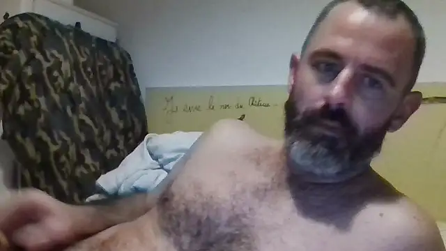 whatYwantMorrre online show from October 3, 2025, 7:44 pm