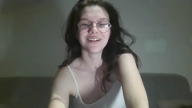 LaVostraDorothy online show from November 5, 2025, 8:20 pm