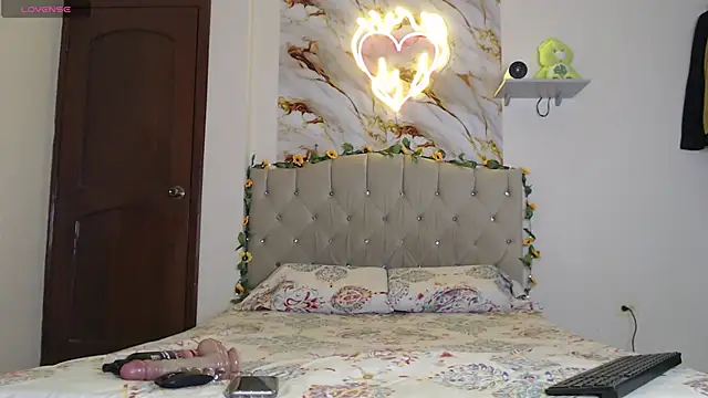 rossie evans online show from October 30, 2025, 1:34 pm