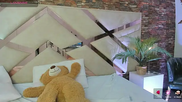 Snapshot of Valery_Brand chatting on February 3, 2026, 1:16 pm Valery Brand online show from February 3, 2026, 1:16 pm