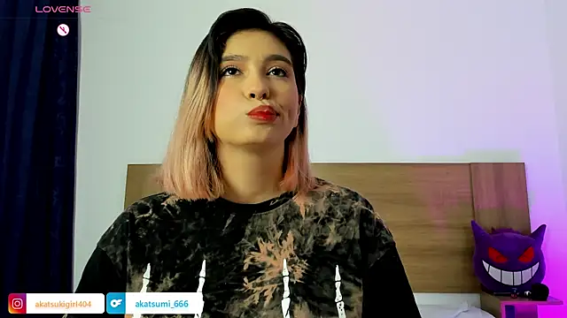 Akatsumi  online show from September 29, 2025, 10:36 pm