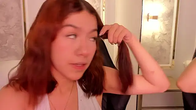 doll eyees  online show from September 26, 2025, 2:37 am