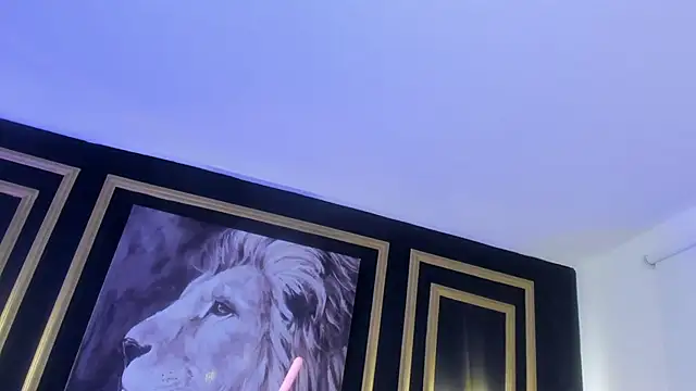 doll eyees  online show from October 3, 2025, 7:44 pm