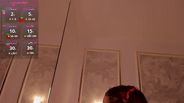 doll eyees  online show from October 10, 2025, 2:21 am