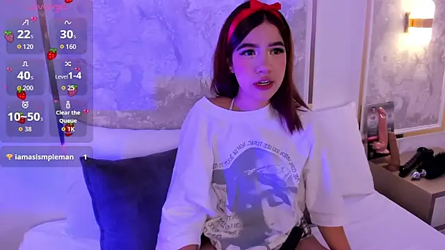 doll eyees  online show from November 22, 2025, 2:43 am