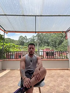 Thiago Hill online show from March 28, 2026, 6:07 pm