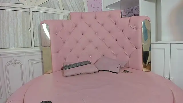 Dani rivass online show from September 24, 2025, 11:02 am