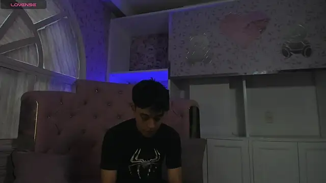 Dani rivass online show from November 24, 2025, 6:29 pm