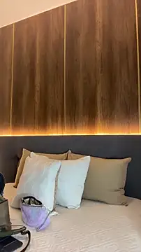 AliceRitter online show from November 4, 2025, 6:29 pm