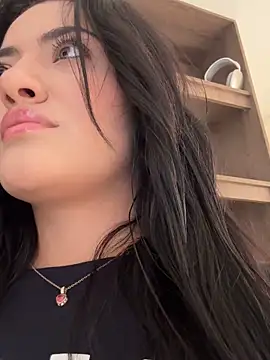 Lu090  online show from September 23, 2025, 4:10 pm