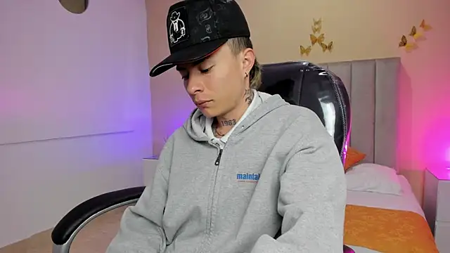 Nascary Fox online show from April 21, 2026, 12:00 pm