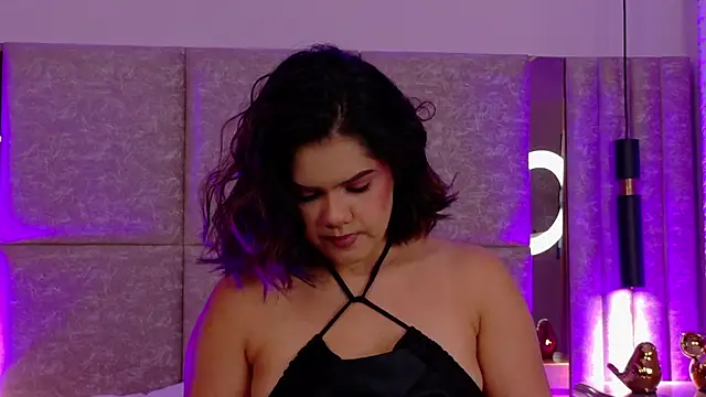 Martina-Roberts- online show from September 23, 2025, 5:10 am