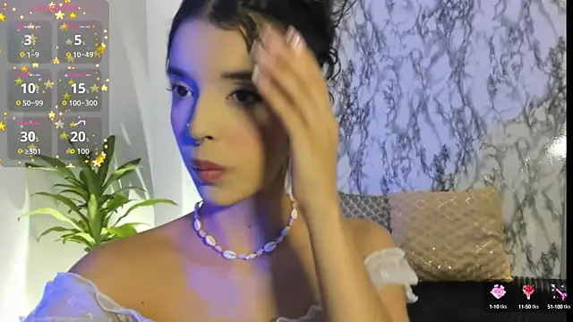 ChloeeMason online show from October 6, 2025, 11:07 am