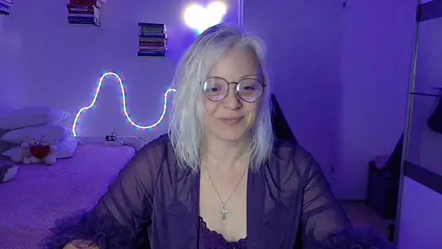 Linsy Kim online show from April 18, 2026, 7:07 pm