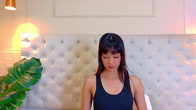 Snapshot of CathMellow chatting on December 3, 2025, 8:29 pm CathMellow online show from December 3, 2025, 8:29 pm